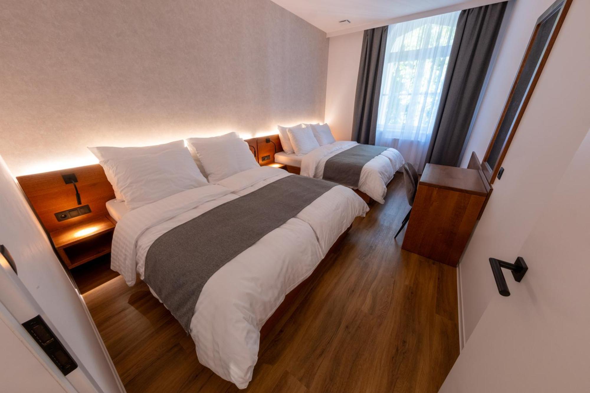 It Centrum Apartments Vrchlabí Стая снимка