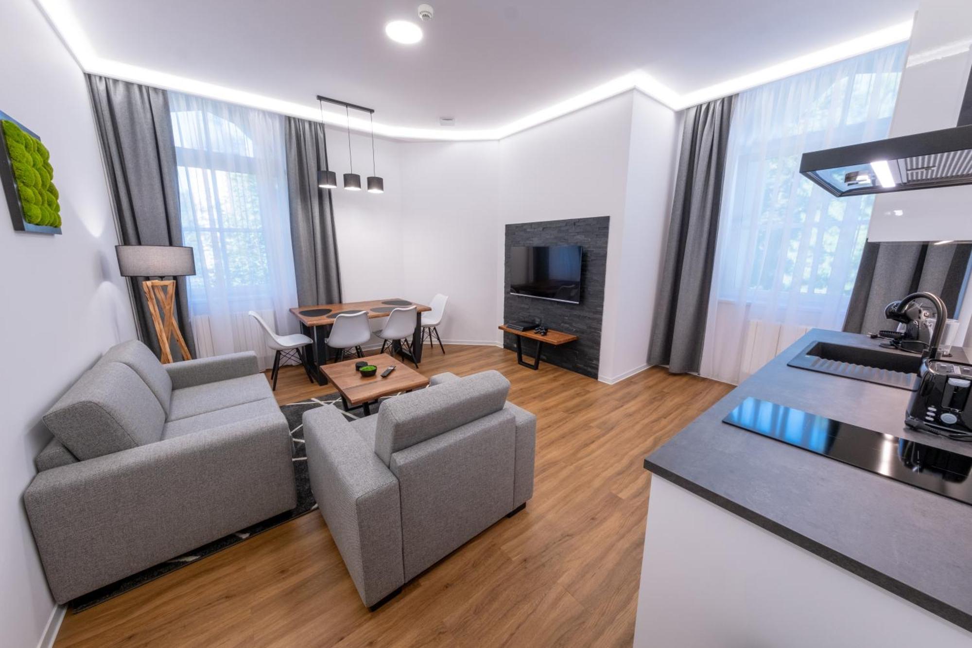It Centrum Apartments Vrchlabí Стая снимка